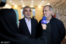 پزشکیان در حاشیه حضور در مجلس: منابع کافی در اختیار داریم تا اجازه ندهیم مردم از نظر معیشتی با مشکل مواجه شوند/ بخشی از منابع کشور در جاهایی هزینه می‌شود که اساساً نباید تخصیص یابد/ ما به خودمان فشار آوردیم تا جایی که ممکن است بودجه دولت افزایش پیدا نکند