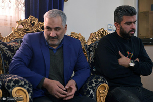 حضور رییس دفتر تولیت حرم مطهر حضرت امام خمینى(س) در منزل مرحوم ابوالفضل چزانی