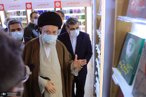 بازدید رهبر معظم انقلاب از سی و‌‌ چهارمین نمایشگاه بین‌المللی کتاب تهران