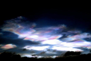 ابرهای رنگی در آسمان چین + فیلم
