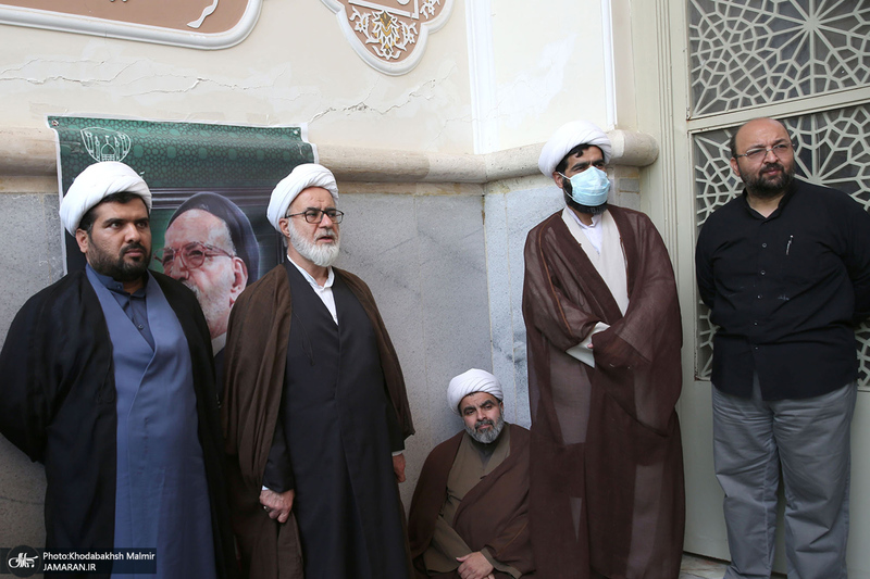 خاکسپاری پیکر حجت الاسلام و المسلمین سید محمود دعایی در حرم امام خمینی (س)