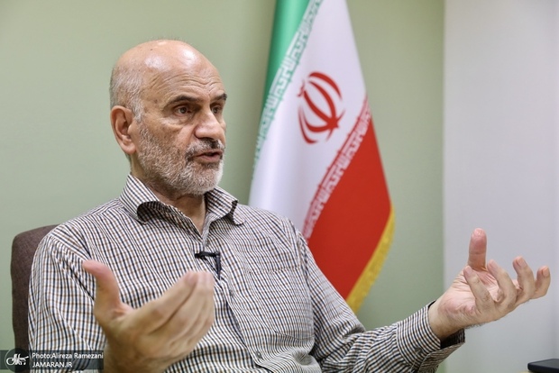 فرشاد مؤمنی: سیاست ارزی در خدمت تضعیف تولید است/ ضرورت تغییر آرایش قدرت در نظام تصمیم‌گیری اقتصادی/  شوک‌های ارزی، قدرت خرید مردم و توان تولید را کاهش می‌دهد