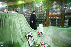 تجدید میثاق رئیس جمهور و اعضای دولت با آرمان های حضرت امام (س)