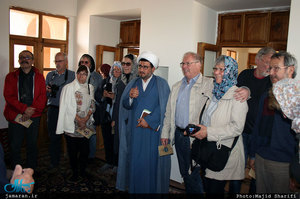 بازدید جمعی از گردشگران آلمانی از بیت امام در خمین‎