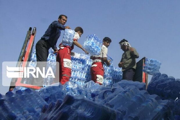 توزیع روزانه ۶۰ هزار بطری آب آشامیدنی در شلمچه عراق