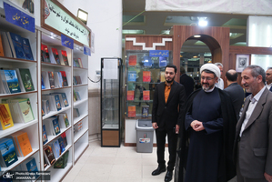 حضور حجت الاسلام و المسلمین علی کمساری در سی و ششمین نمایشگاه کتاب تهران
