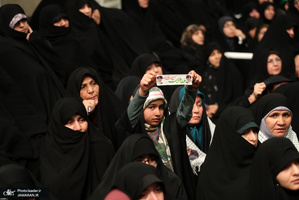 دیدار هزاران نفر از ذاکران و ستایشگران اهل‌بیت(ع) با رهبر معظم انقلاب