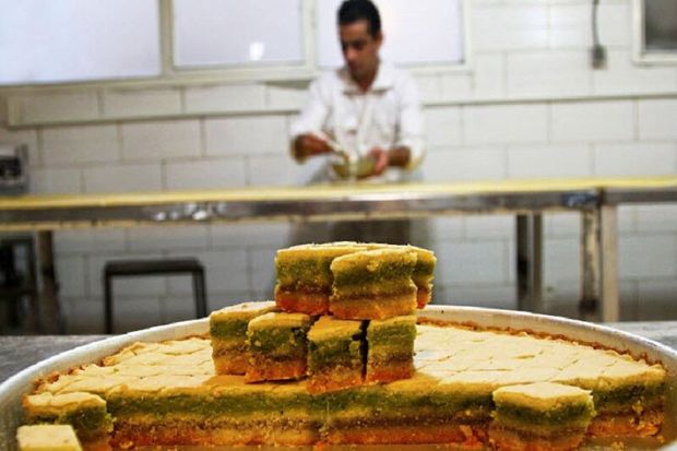 تلخ‌کامی تولیدکنندگان شیرینی سنتی در قزوین