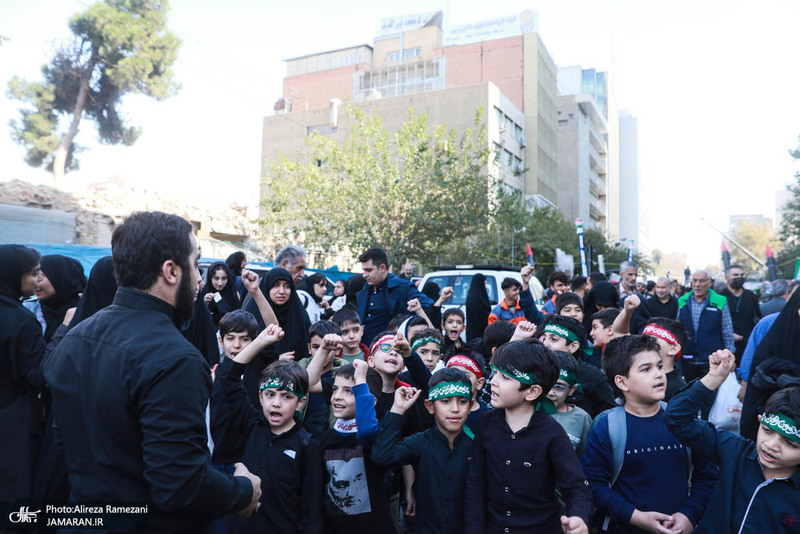 راهپیمایی باشکوه 13 آبان در تهران - 4