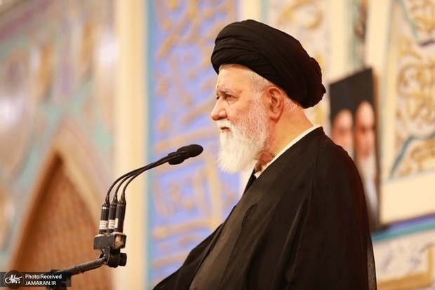 علم‌الهدی: توهین اطرافیان رئیس‌جمهور به رهبری متناقض با شخصیت متدین و ولایت‌مدار ایشان است/ جناب رییس جمهور محترم این درست نیست که اطراف شما خزعبلاتی پیش بیاید که بخواهند مقام ولایت را زیر سوال ببرند و توهین کنند