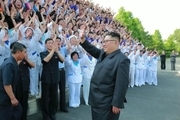 رهبر کره شمالی و همسرش در کارخانه لوازم آرایشی! + عکس
