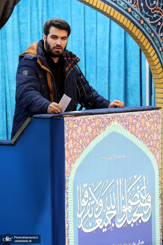 اقامه نماز رهبر معظم انقلاب بر پیکر سپهبد شهید حاج قاسم سلیمانی و شهیدان مقاومت