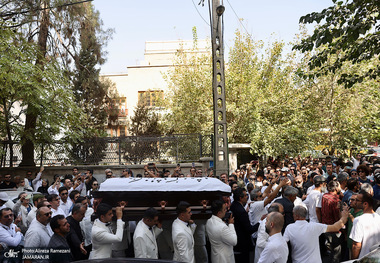 مراسم تشییع ناصر تقوایی