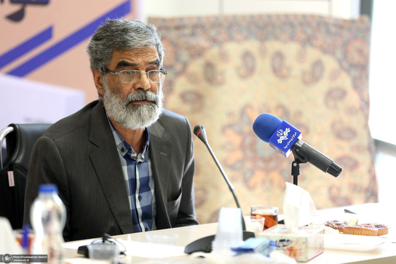 آیین رونمایی  از فصلنامه گواه در مرکز اسناد انقلاب اسلامی