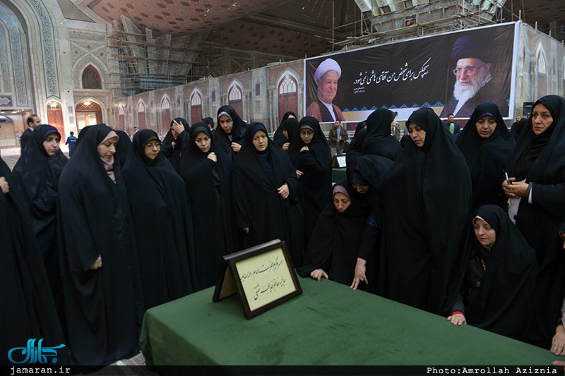 تجدید میثاق اصناف، نهادها، سازمان ها و اقشار مختلف مردم با آرمان های امام خمینی(س)