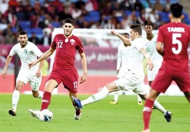 تشویق تیم ملی فوتبال عربستان توسط هواداران قطری در دوحه!
