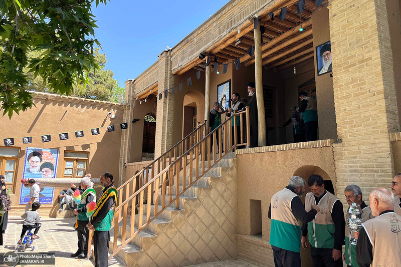 غبار روبی و عطر افشانی بیت و زادگاه امام خمینی (س)