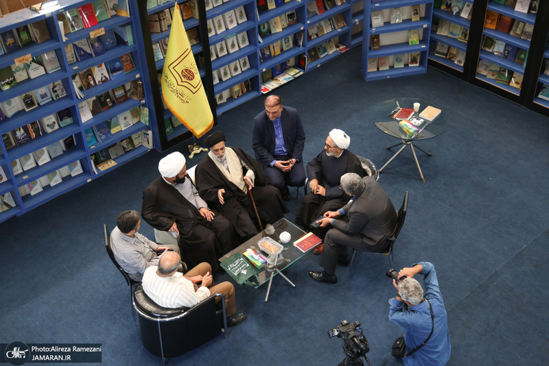غرفه موسسه تنظیم و نشر آثار امام خمینی (ره) در سی و ششمین نمایشگاه کتاب تهران-4