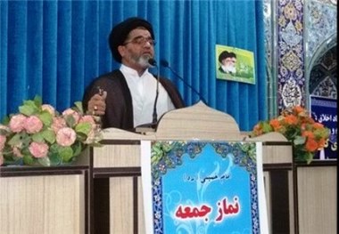 امام جمعه دهلران: صنعت دفاعی کشور به هیچ وجه قابل مذاکره نیست