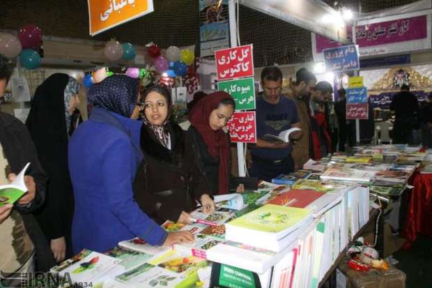 استقبال بی سابقه مردم شاهرود از نمایشگاه استانی کتاب