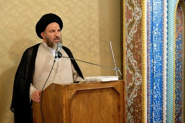 منابع طبیعی باید به شکل معقول در اختیار مردم قرار گیرد