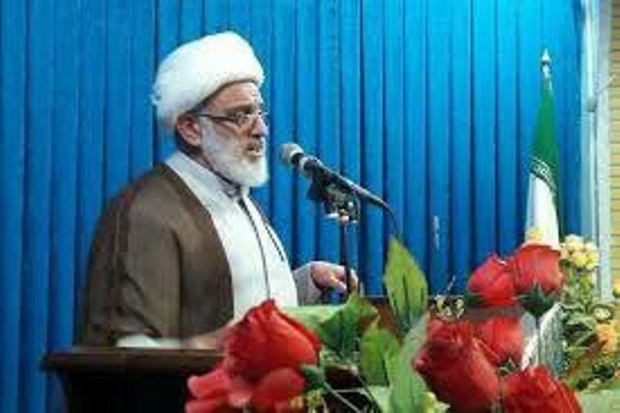 امام جمعه فردیس:دشمن درصدد تفرقه بین مسلمانان جهان است