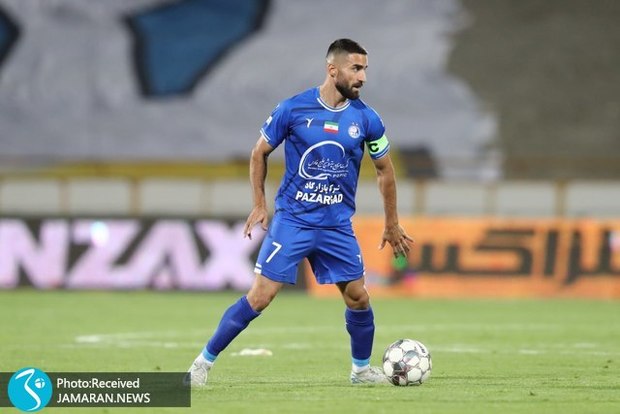 ماندن یا رفتن مهاجم استقلال مشروط به جلسه با ساپینتو