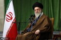 رهبر انقلاب: به‌رغم مشکلات، نقاط مثبت در کشور زیاد است/ جوانان ما جوانان خوبی هستند؛ لزوم تبیین هنرمندانه ارزش‌های دفاع مقدس برای آنان/ گلایه رهبر انقلاب از برخی دستگاه‌های فرهنگی: همت و تلاش لازم را ندارند