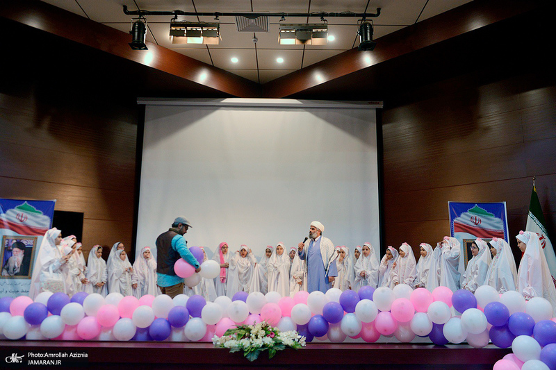 جشن عبادت و تکلیف فرزندان کارکنان معاونت پشتیبانی سپاه در حرم امام خمینی (س)