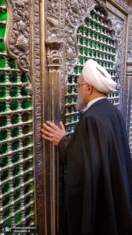 زیارت حرمین شریفین امام کاظم(ع) و امام جواد(ع) توسط رئیس جمهور