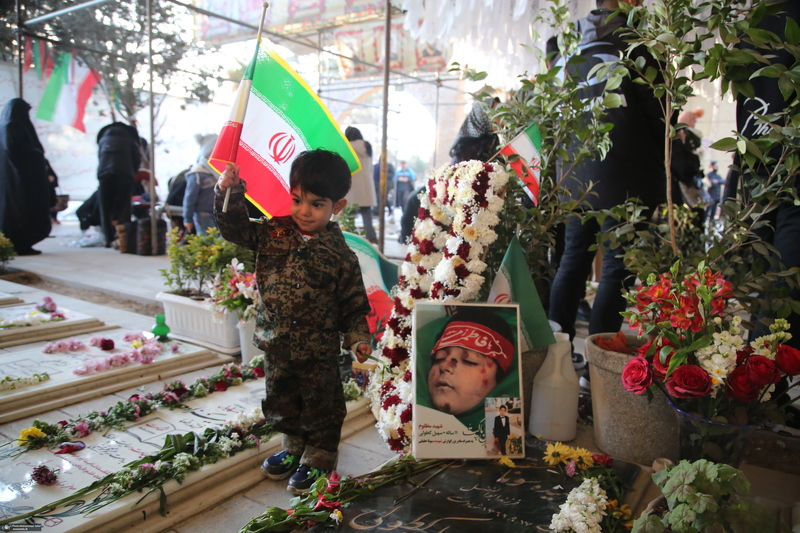 مهمانی لاله ها در قطعه شهدای بهشت زهرا