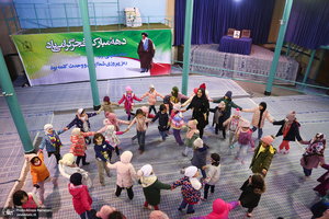 بازدید اقشار مختلف مردم از بیت امام خمینی (س) در جماران-2