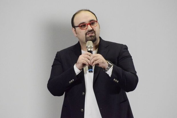 کمدین "خنداننده شو": خط‌قرمزها را رد کنیم
