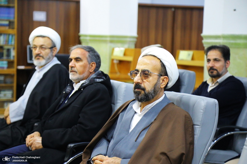 سلسله نشست های تبیین مکتب امام خمینی (س) با سخنرانی سید فرید موالی‌زاده  / موالی زاده