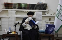 دیدار عباس کمساری با رئیس جامعه مدرسین حوزه علمیه قم (7)