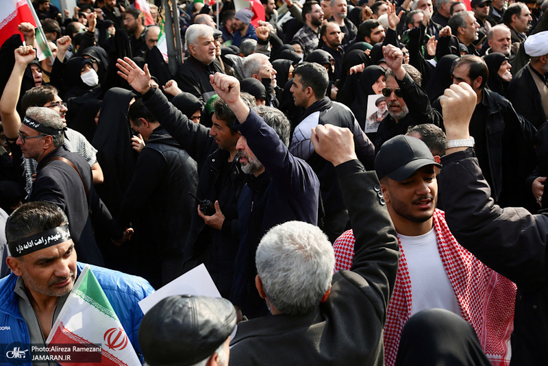 مراسم تشییع پیکرهای مطهر 84 شهید قهرمان ناوشکن دنا -2