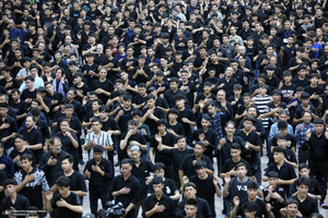 مراسم عزاداری شب تاسوعای حسینی در حرم مطهر امام خمینی (س)