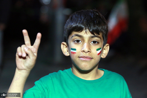 چهل و دومین شب تجمع مردم تهران در میدان الغدیر