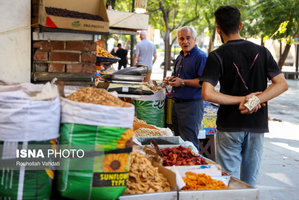 جریان عادی زندگی در شهر تهران...