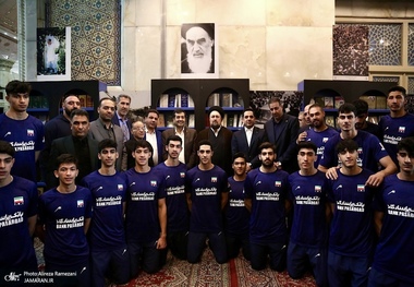 دیدار جمعی از جامعه ورزش با سید حسن خمینی