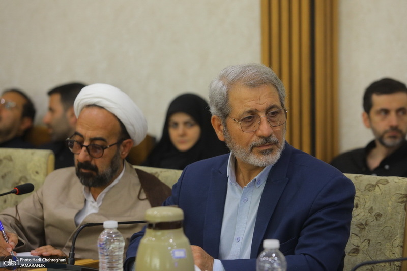 سفر رئیس جمهوری به قم و دیدار با مراجع و علما -2