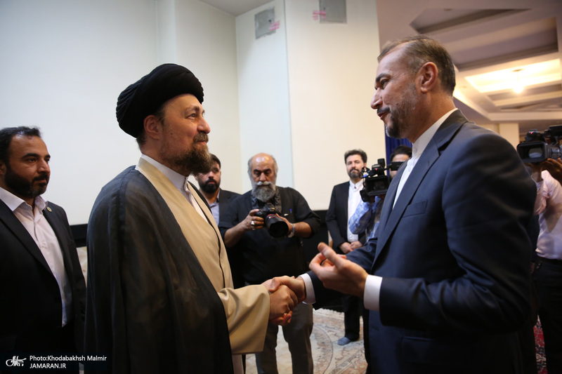 تجدید میثاق وزیر ، معاونان ومسئولان وزارت خارجه با آرمان های حضرت امام (س)