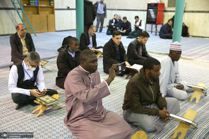 بازدید جمعی از شرکت کنندگان چهلمین دوره مسابقات بین المللی قرآن کریم از جماران