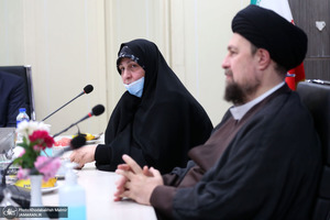 نشست صمیمانه اعضا هیات علمی پژوهشکده امام خمینی و انقلاب اسلامی با تولیت  معزز به مناسبت روز معلم