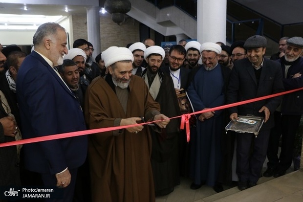 افتتاح  نمایشگاه آثار تجسمی کنگره باز خوانی ابعاد شخصیتی حضرت علی (ع) در نگارستان امام خمینی (س) اصفهان