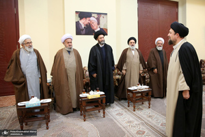 حاشیه تجدید میثاق اعضای مجلس خبرگان رهبری با آرمان های امام خمینی (س)