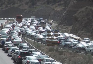 جاده چالوس از ساعت ۱۴ امروز یک طرفه می‌شود