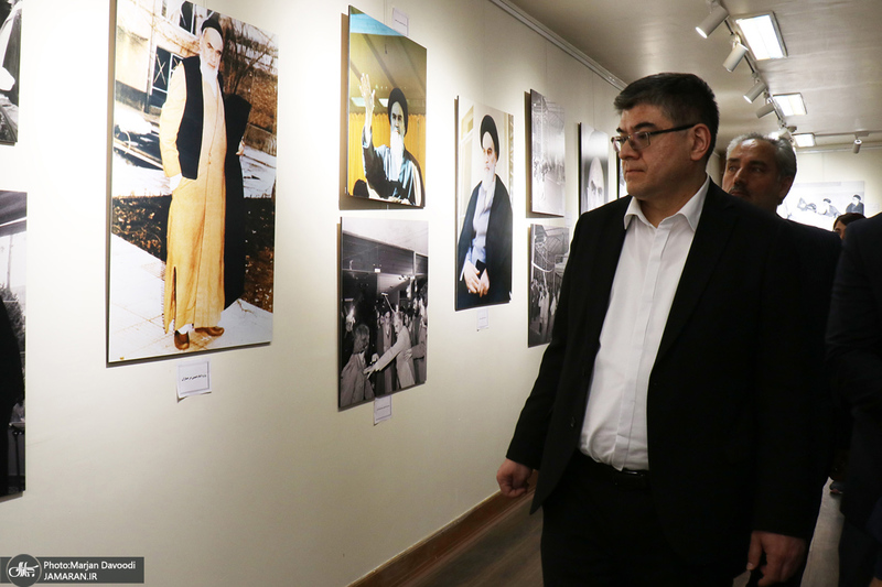 بازدید سفیر ازبکستان در ایران از بیت تاریخی امام در خمین