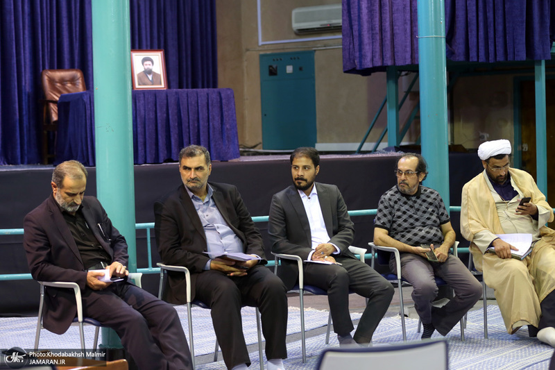 هم اندیشی معاونین پرورشی آم.زشی و پرورش و موسسه تنظیم و نشر آثار امام خمینی در حسینیه جماران