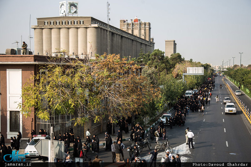 پیاده روی جاماندگان اربعین حسینی در تهران